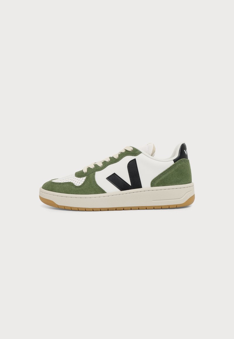 Veja PRIME white black militar/white