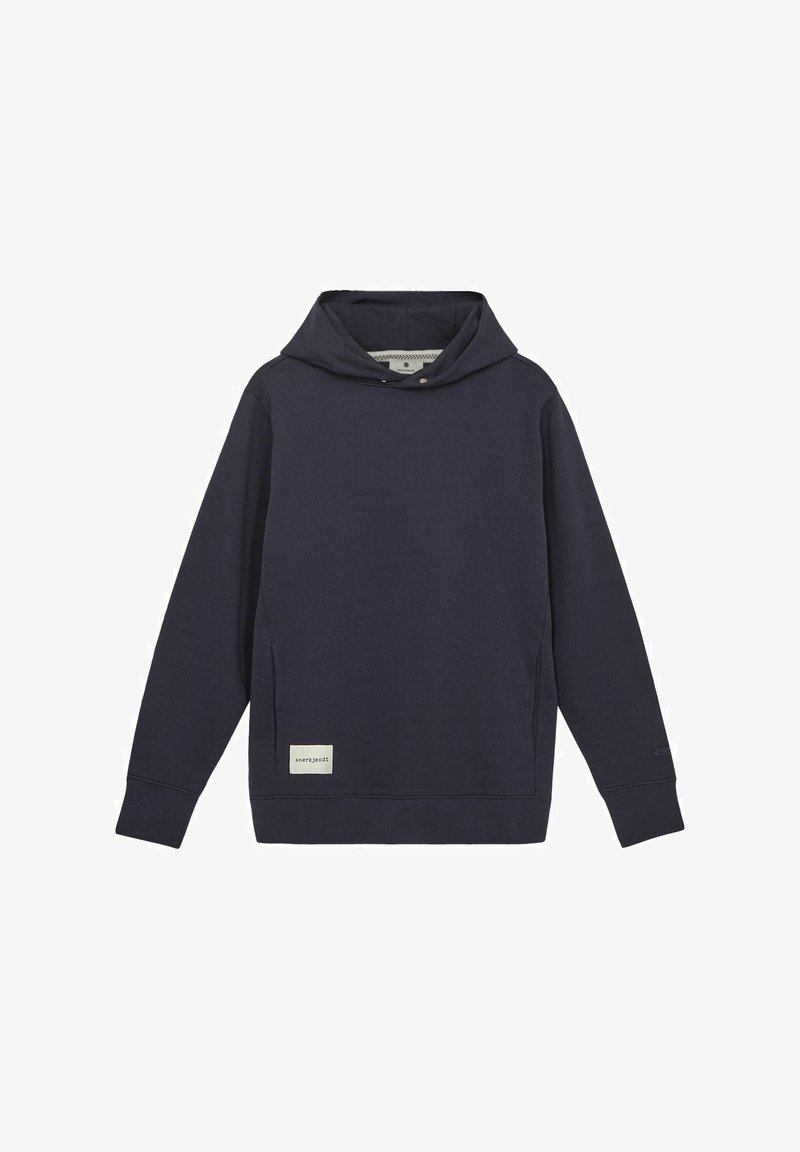 Sweat à capuche bleu marine en matière douce, avec une poche avant et une petite étiquette à l'ourlet ; texture lisse, coupe décontractée.