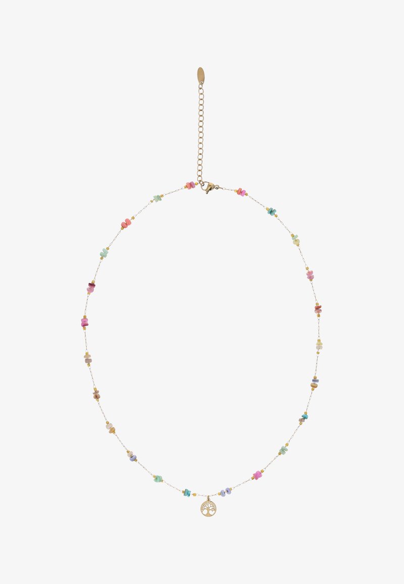 Zarte goldene Halskette mit kleinen pastellfarbenen Edelstein-Clustern und einem runden Goldanhänger mit Baum-Motiv. Verstellbarer Verschluss.