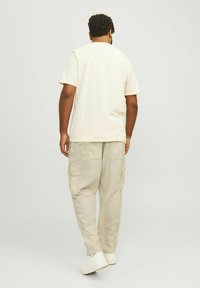 Jack & Jones Kargopüksid - summer sand