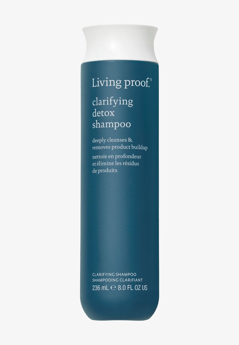 Living Proof klärendes Detox-Shampoo-Fläschchen, 236 ml, blau mit weißem Verschluss, gekennzeichnet für Tiefenreinigung und Entfernung von Produktablagerungen.