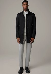 Strellson Nohavice chinos - grau
