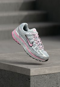Ikke valgt, pure platinum-coloured/pink rise/metallic silver-coloured/black