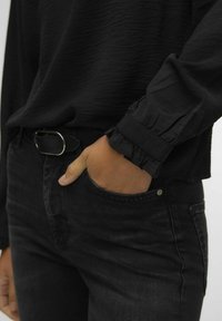 Vero Moda Blouse - black