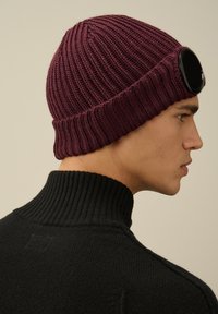C.P. Company ZOCCOTTO GOGGLE - Berretto - burgundy
