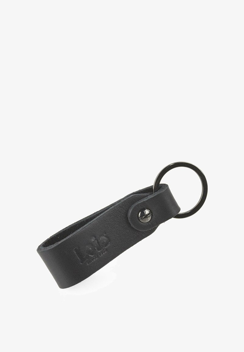 Llavero de cuero negro en forma de lazo con tornillo metálico y aro de llave redondo, logo en relieve visible en la correa de cuero.
