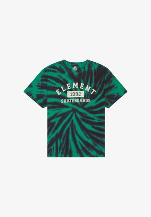Grøn og sort tie-dye T-shirt med korte ærmer, der har "ELEMENT 1992 SKATEBOARDS" grafik i cremefarve på forsiden. Bomuldsmateriale.