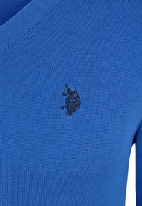 Thumbnail Image 5