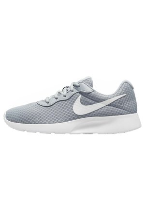 Nike Sportswear TANJUN - Zapatillas - wolf grey