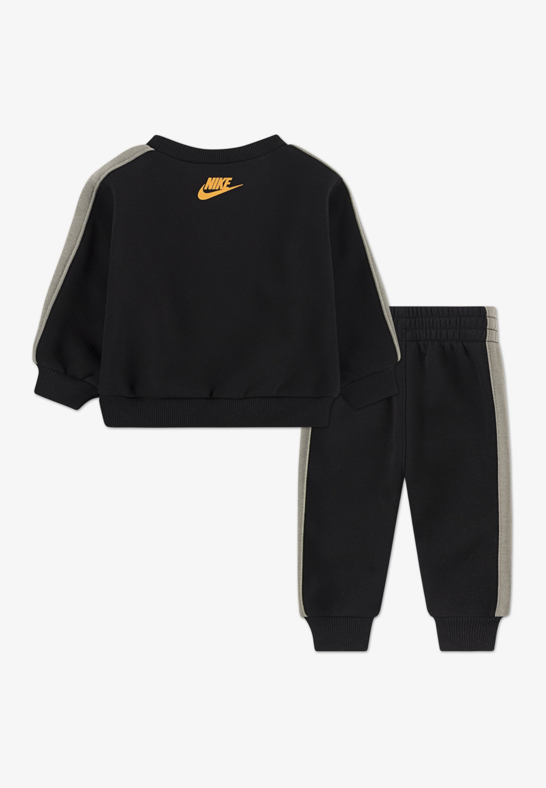 nike ribbed set