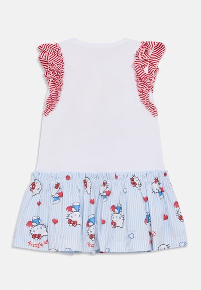 Λευκό βαμβακερό φόρεμα με μανίκια βολάν με κόκκινες ρίγες. Η φούστα με μπλε ρίγες έχει μια εκτύπωση Hello Kitty με καρδιές. Ελαστική μέση.