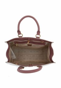 Borsa a mano in pelle rosa con esterno testurizzato, accessori in oro e interno in tessuto a fantasia con il nome del marchio. Design con apertura superiore.