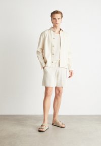 Les Deux BATEMAN - Shorts - ivory