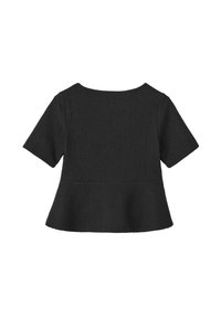 Haut peplum noir en tissu texturé, avec des manches courtes et un large col rond. Le design comprend des détails de côtelage vertical.