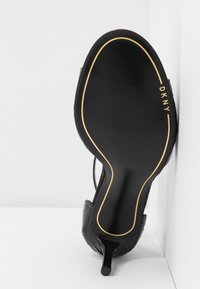 DKNY Sandalias - black