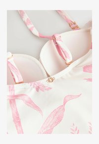 Niewybrane, cream pink floral