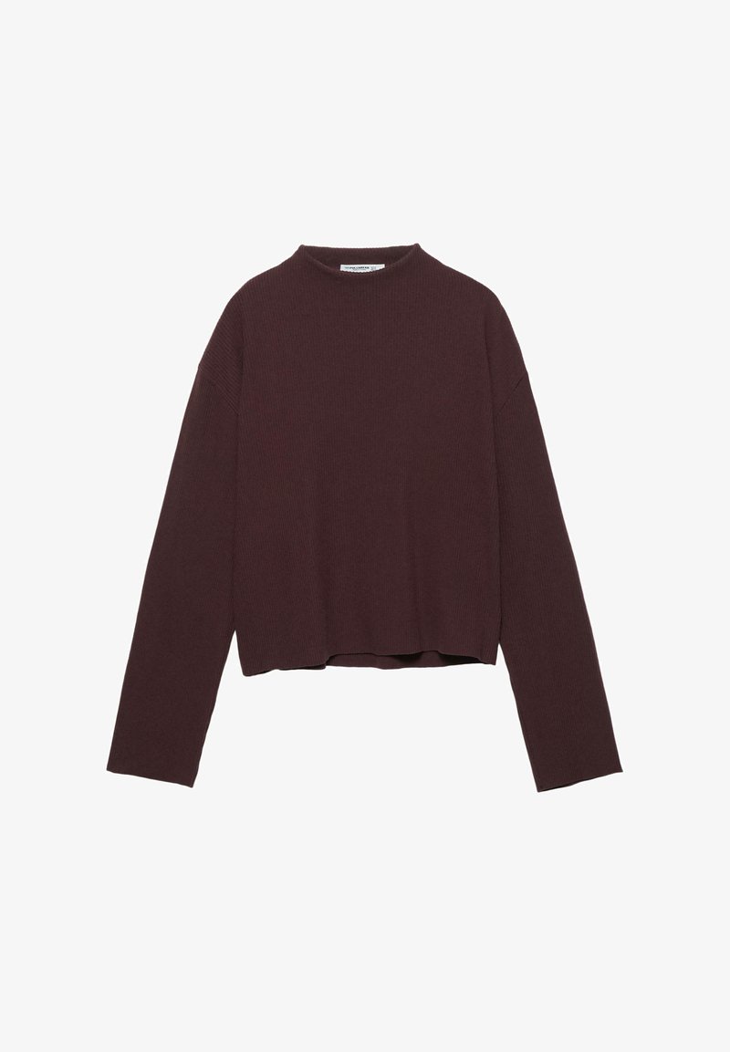 Pulover bordo tricotat cu dungi, cu mâneci lungi, guler înalt și tiv scurt, având un finisaj texturat și croială lejeră.