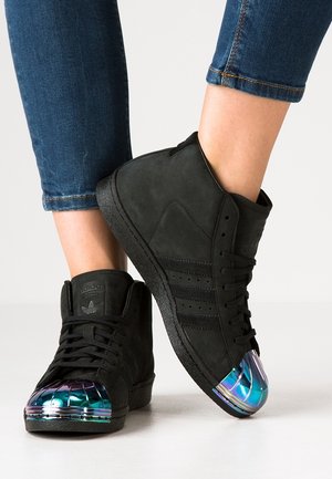 High-top trainers - black