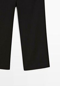 Black straight-leg pants with a clean hem, displayed flat on a white background.
