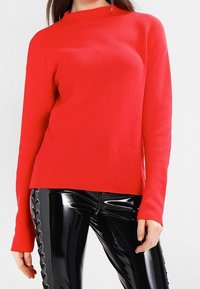 Pieces Sweter