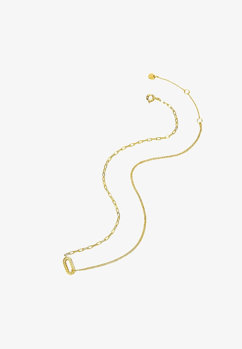 Guldkedja med växelvisa länkar; har en texturerad oval berlock och en enkel låsning. Slät yta med en glänsande textur.