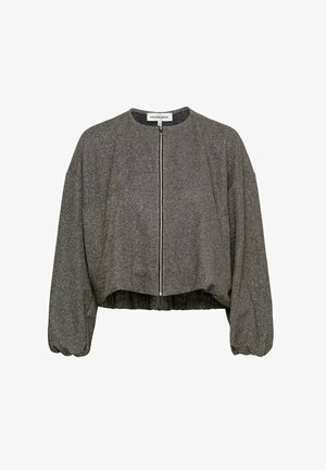 Korte jas van donkergrijze stof, met lange, opgeblazen mouwen, een rits aan de voorkant en een ronde halslijn met ribbelafwerking.