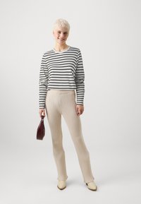 GAP Petite VINTAGE SET IN CREW - Camisola de manga comprida - white/black