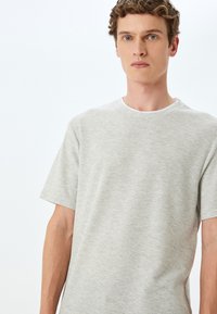 Koton SLIM FIT - T-shirts basic - grey