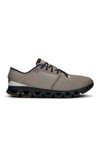 On CLOUD X 4 - Trainingsschuh - fog   black