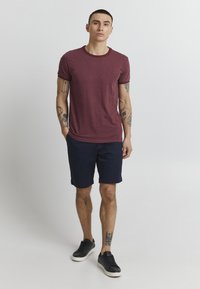 11 Project PRG√∂RAN - T-shirt basic