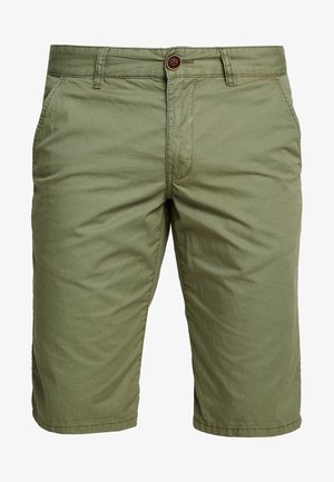 Olijfgroene knielange heren shorts met steekzakken, riemlussen en een bruine knoopsluiting in de taille.