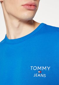 Tommy Jeans Camiseta básica - persian blue