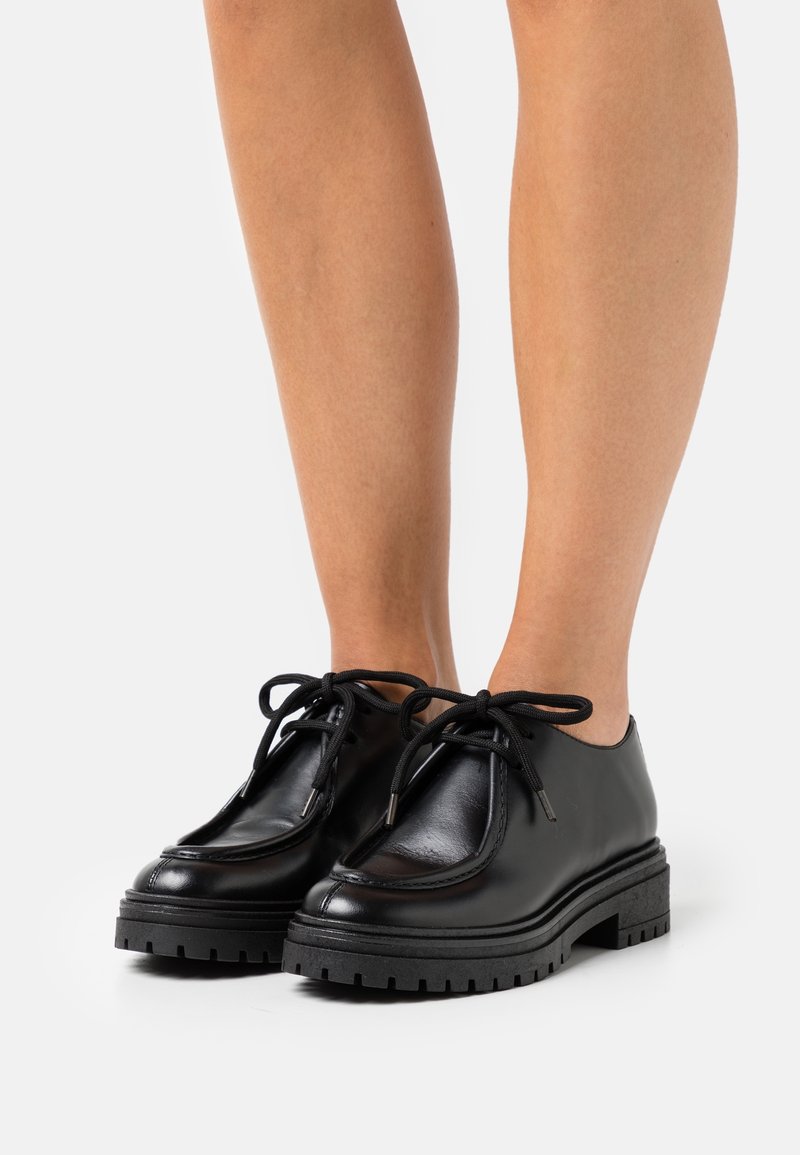 Bianca Di Sporty snøresko - black