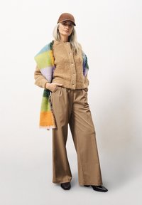 FRNCH MEGANE - Vest - camel