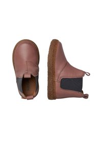 Braune Leder-Stiefeletten mit elastischen Seitenpanelen, einer Schlaufe und strukturierten Gummisohlen. Das Design umfasst eine glatte Oberfläche und runde Zehen.