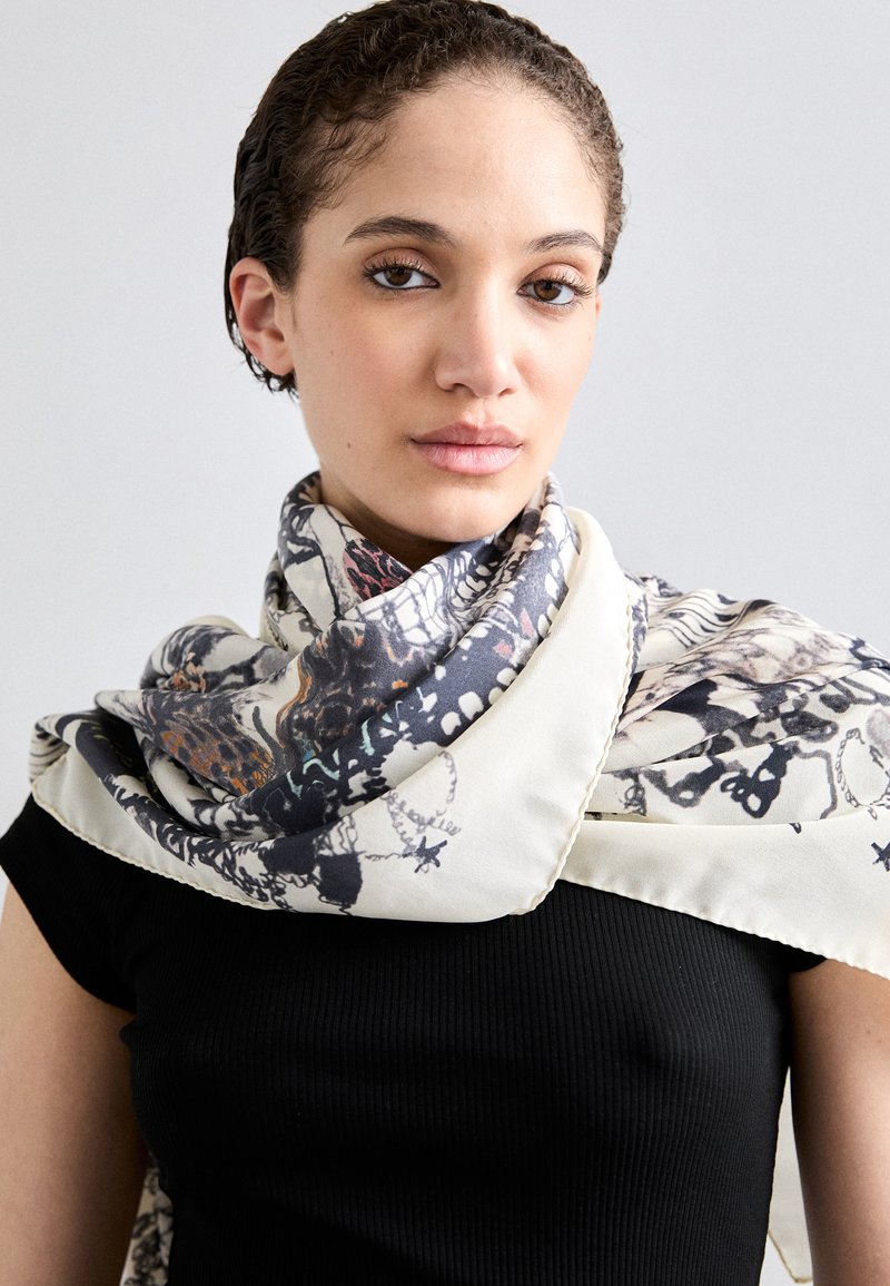 Foulard Delta Viper Scarf Foulard Femme Zadig Et Voltaire Zadig Et