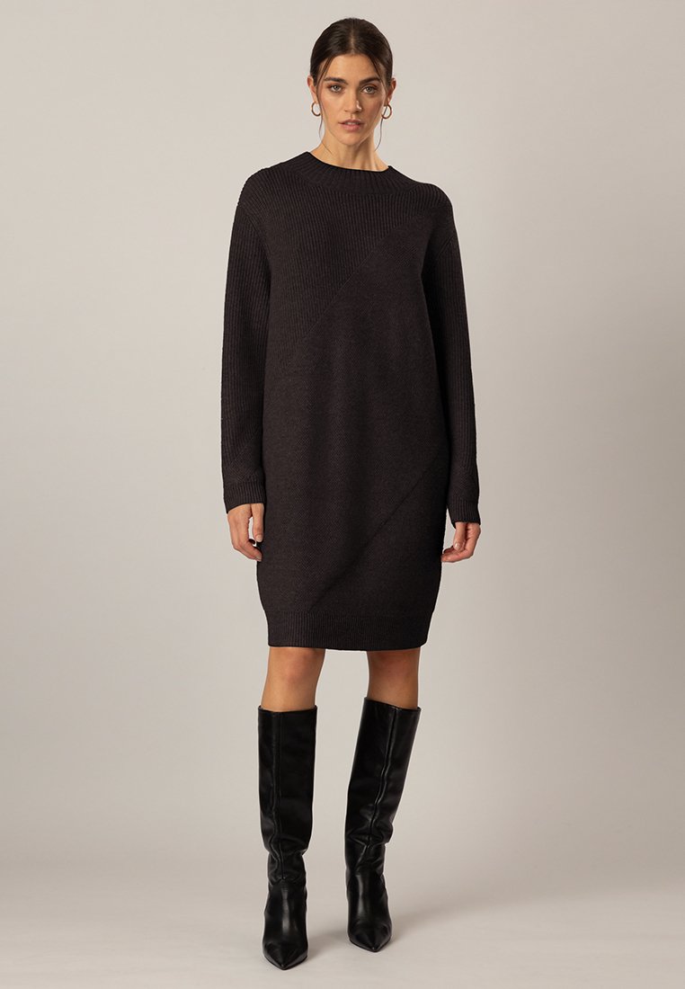 Apart Gebreide jurk zwart