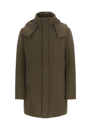 Parka imbottita verde oliva con colletto alto, chiusura con zip e due tasche laterali. Presenta bavetta staccabile sulle spalle e un taglio dritto.