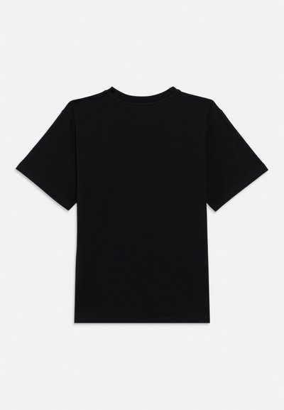 T-shirt noir à manches courtes avec un col rond, en coton à la texture lisse, design simple et sans motifs apparents.