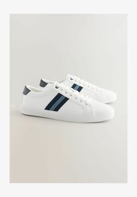 Unausgewählt, white