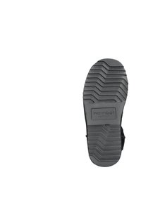 Zwarte rubberen schoenenzool met zigzag profiel. Kenmerken zijn onder andere het merk "Warmbat Australia" en een gestructureerd oppervlak voor grip.