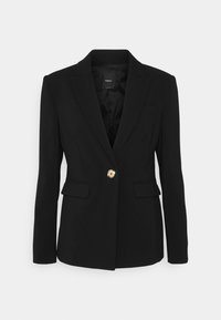 Blazer nero con rever a bottone, chiusura con singolo bottone dorato, due tasche frontali e vestibilità strutturata. Tessuto liscio con finitura opaca.