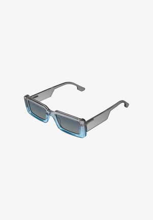 Lunettes de soleil à dégradé bleu avec une monture épaisse et transparente grise, des verres de forme carrée et des branches droites avec un détail d'accent subtil.