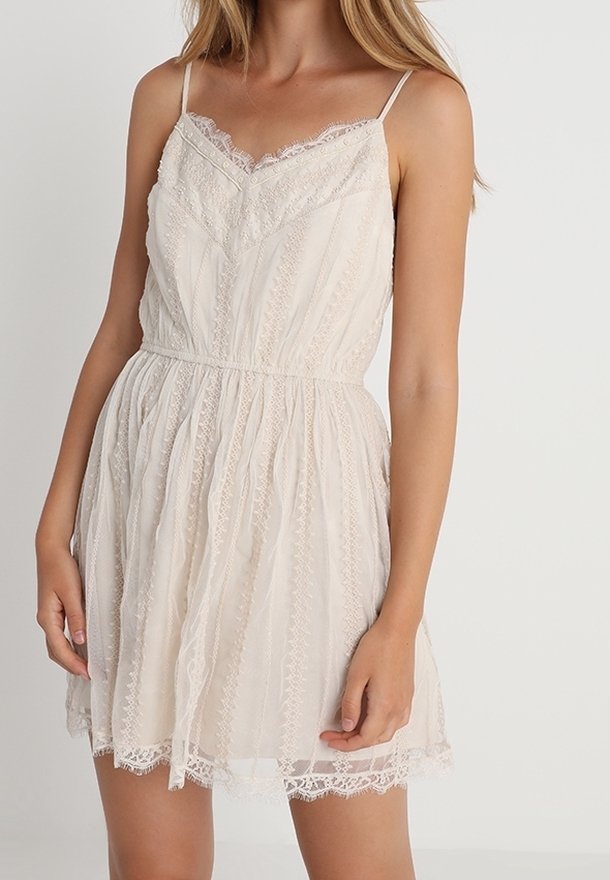 Abercrombie & Fitch Day dress - white - (Pre-owned) - Zalando.ie Abercrombie & Fitch Day dress - white - (Pre-owned) - Zalando.ie
