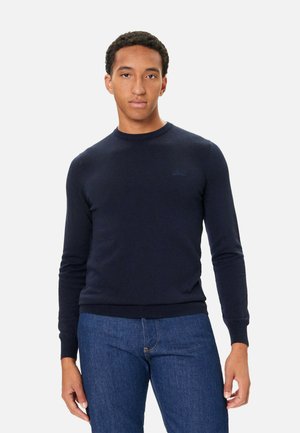 - Sweter