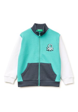 Kinder-Sweatjacke mit Reißverschluss, vorne in Türkis, weißen Ärmeln, dunklem grauem Kragen und Taschen sowie einem kleinen gestickten Logo auf der Brust.