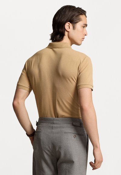 Polo Ralph Lauren CUSTOM SLIM FIT STRETCH MESH POLO SHIRT - Polo marškinėliai - classic camel