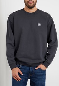 Guess LOGO - Sudadera - schwarz