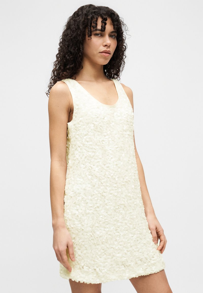 Calvin Klein Floral Sequin Dress Calvin Klein Women's Short Sequin Sleeve  Dress, Indigo/Black, 4 at Amazon Women's Clothing store
