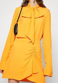 Patrizia Pepe Bluse - orange